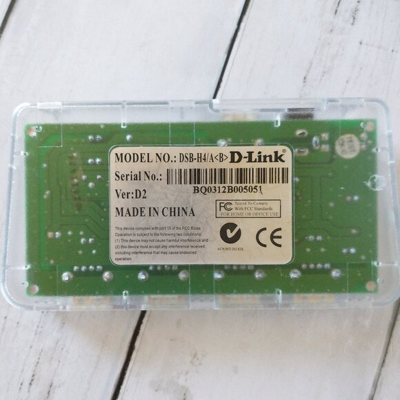 D-Link Powered USB Hub DSB-H4 4 Ports w/ Power Supply (No USB Cable) LED Light - Picture 2 of 8